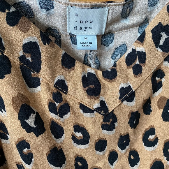 NEW a new day cheetah tank top - Picture 2 of 2